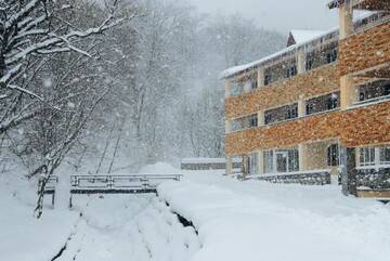 Фотографии Отель Tsaghkahovit Hotel г. Цахкадзор (Армения) №1 Фото Отель Tsaghkahovit Hotel г. Цахкадзор 1
