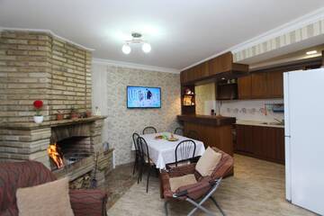 Фото номера Дом с 3 спальнями Дома для отпуска DREAM HOUSE with FIREPLACE г. Цахкадзор 10