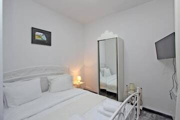 Фото номера Двухместный номер Делюкс с 1 кроватью Отель Elis Hotel in Tsaghkadzor г. Цахкадзор 8