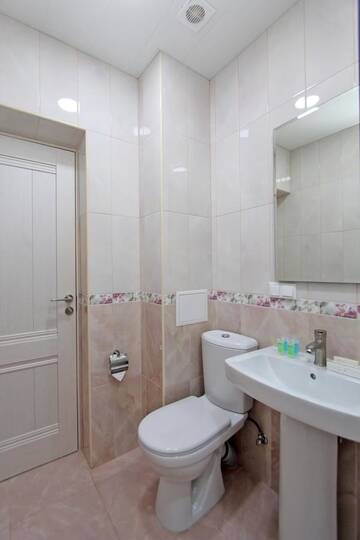 Фото номера Двухместный номер Делюкс с 1 кроватью Отель Elis Hotel in Tsaghkadzor г. Цахкадзор 17