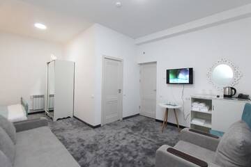 Фото номера Большой двухместный номер с 1 кроватью Отель Elis Hotel in Tsaghkadzor г. Цахкадзор 5