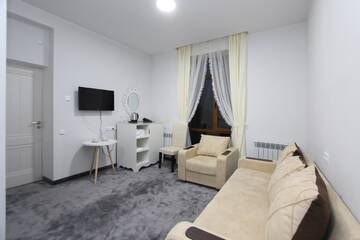 Фото номера Большой двухместный номер с 1 кроватью Отель Elis Hotel in Tsaghkadzor г. Цахкадзор 11