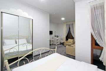 Фото номера Большой двухместный номер с 1 кроватью Отель Elis Hotel in Tsaghkadzor г. Цахкадзор 8