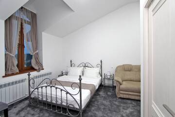 Фото номера Большой двухместный номер с 1 кроватью Отель Elis Hotel in Tsaghkadzor г. Цахкадзор 9