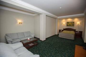 Фото номера Полулюкс Отель Hotel Russia г. Цахкадзор 7