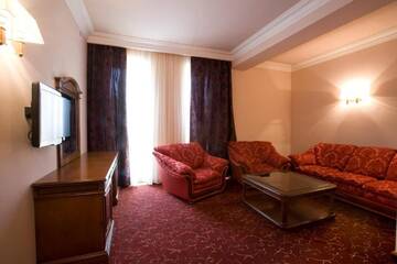 Фото номера Полулюкс Отель Hotel Russia г. Цахкадзор 10