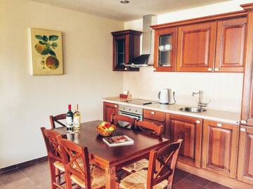 Фото номера Коттедж Комплексы для отдыха с коттеджами/бунгало Teghenis Holiday Home г. Цахкадзор 2