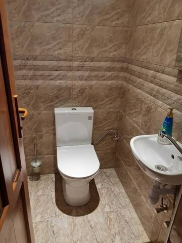 Фото номера Дом с 2 спальнями Дома для отпуска Cottage Green Garden г. Цахкадзор 25