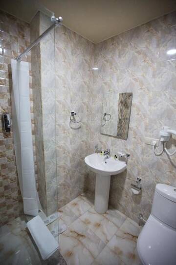 Фото номера Стандартный двухместный номер с 1 кроватью Отель Faria Boutique Hotel г. Цахкадзор 10