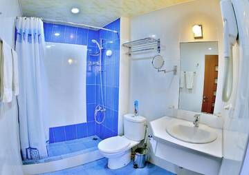Фото номера Четырехместный номер с ванной комнатой Хостелы Hostel Tsaghkadzor г. Цахкадзор 6